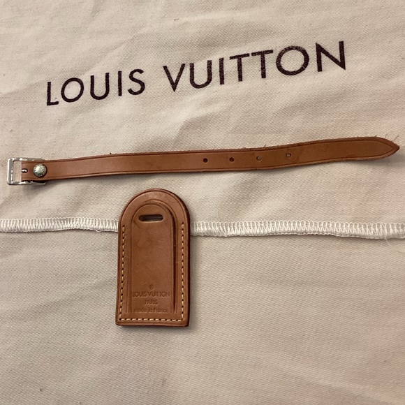 Authentic ❤️ LOUIS VUITTON small luggage tag 💫 - Picture 4 of 12